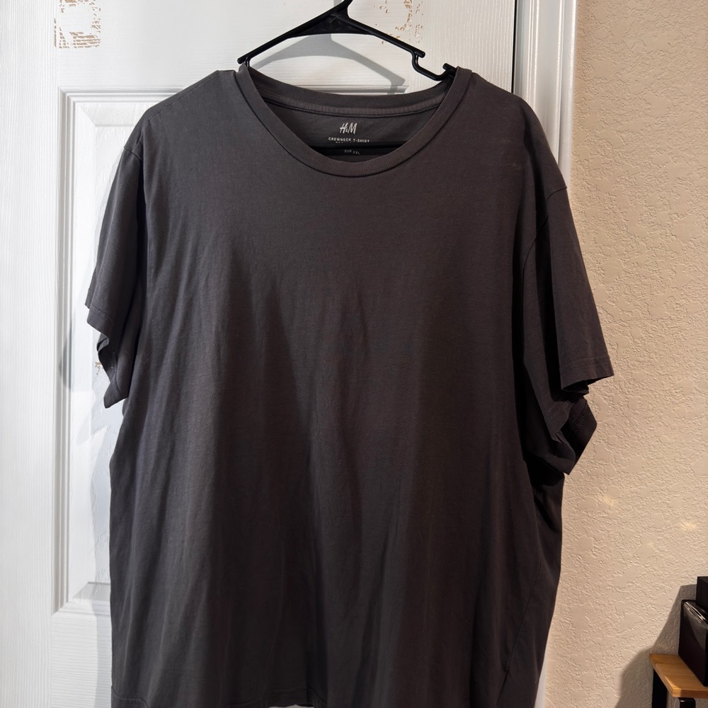 H&M Men's Charcoal Short Sleeve Tee